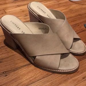 Chinese laundry crisscross mule size 6.5